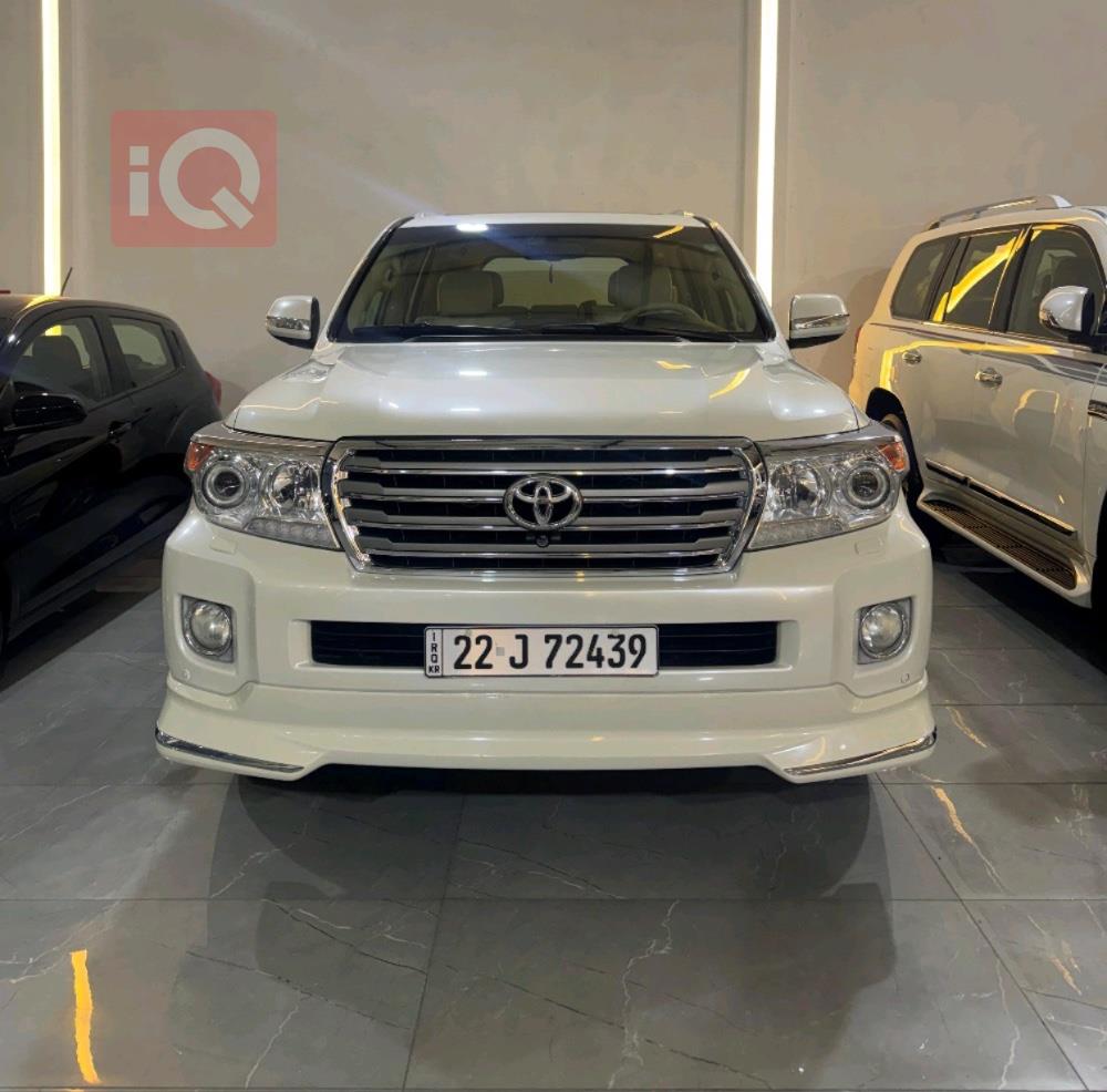 تۆیۆتا لاند کروزەر